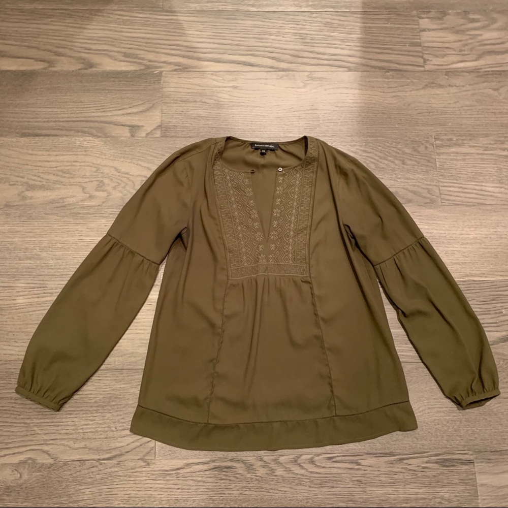 Banana Republic Embroidered Crepe Blouse Green XS
